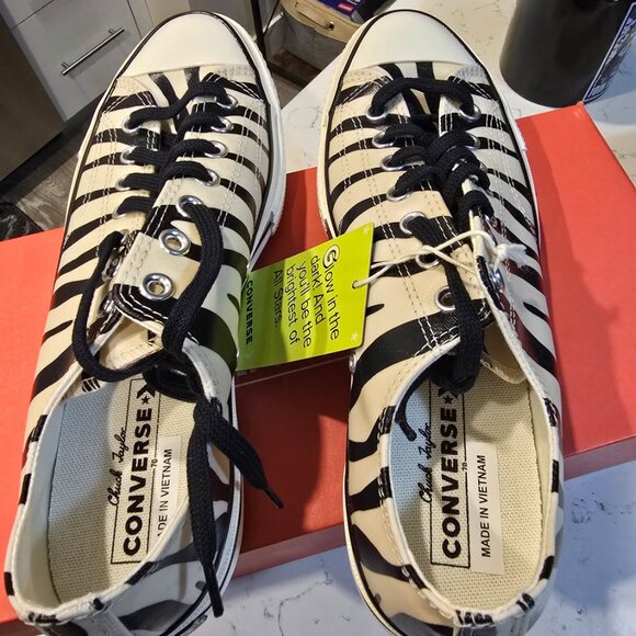 Converse Chuck 70 Low Glow-In-The-Dark Zebra Print Men's Casual A13438C SIZE 10 - Picture 9 of 15